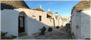 Mehr über den Artikel erfahren Alberobello