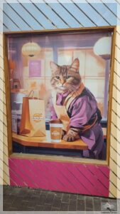 Außenfassade eines Cafés Markthalle in Tallinn, Estland